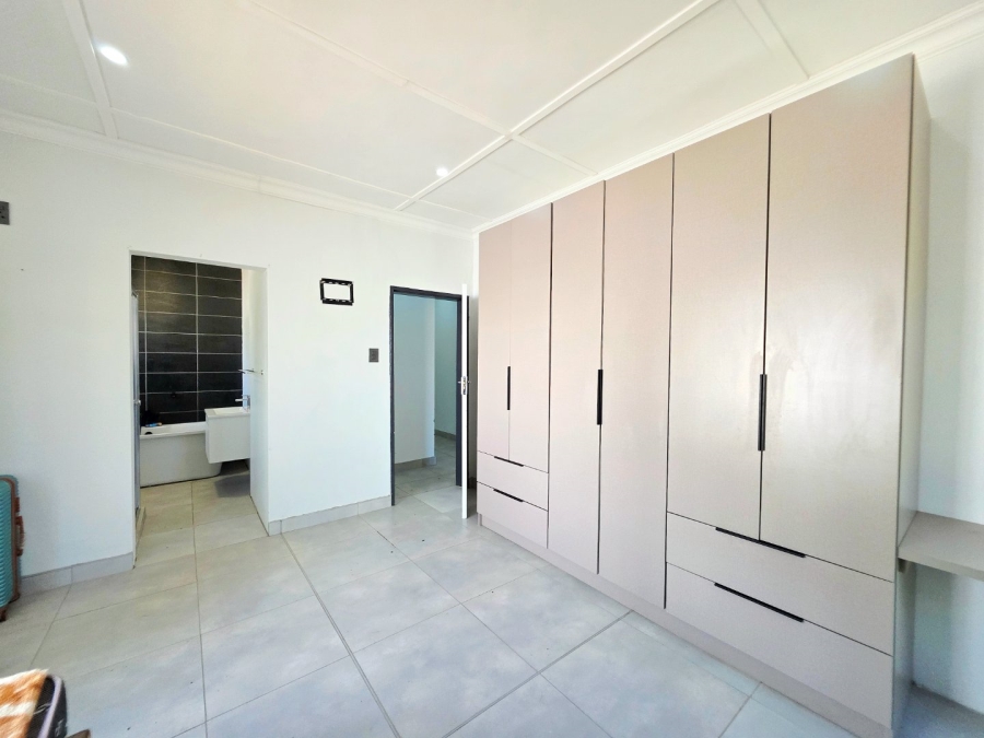 4 Bedroom Property for Sale in Noordhoek Free State